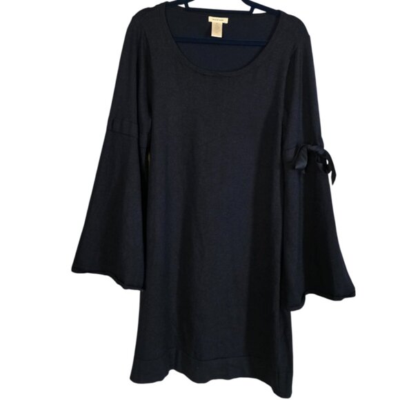 Max Studio Dresses & Skirts - EUC Max Studio Navy Blue Dress with Arm Bow